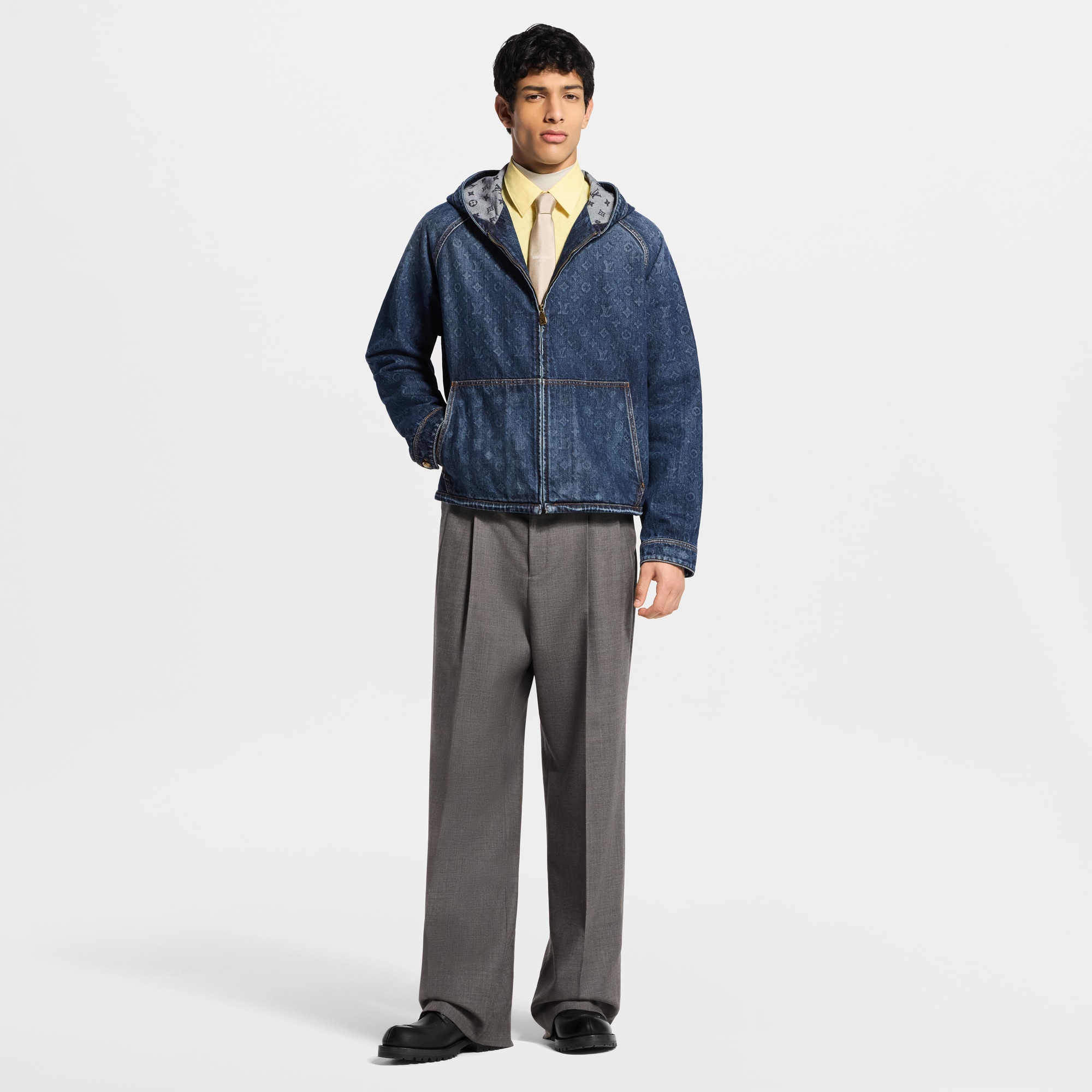 Jaqueta Jeans Estonada Monogram com Capuz - Ready-to-Wear | LOUIS